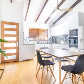 Tropical Garden Villa 5 mins from City Centre，位于Parap的酒店
