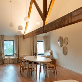 Spacious, newly renovated loft - 107m2，位于圣尼古拉的酒店