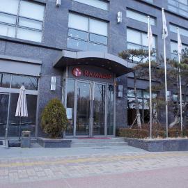 Ramada by Wyndham Dongtan,位于华城市的酒店