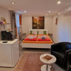 "VILLA HI" Studio Parkplatz inbegriffen，位于韦森的酒店