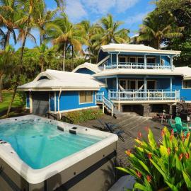 kehena black sand beach house - ocean view swim spa