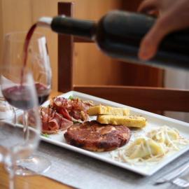 Al Benvenuto Hotel & Restaurant，位于托尔梅佐的酒店