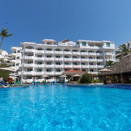 Torreblanca Beach Hotel and Suites Guayabitos - Desayuno y Comida Incluido，位于瓜亚比托斯的酒店