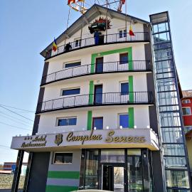 Hotel Seneca，位于巴亚马雷的酒店