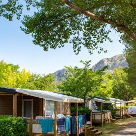 Camping Le Saint Clair，位于穆斯捷-圣玛丽的酒店