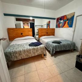 Casona Luciérnaga-Casa de Huéspedes Centro de León, Poliforum，位于莱昂的酒店
