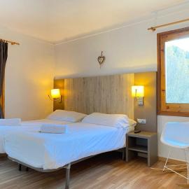 Hostal La Cabanya，位于塞特卡萨斯的酒店