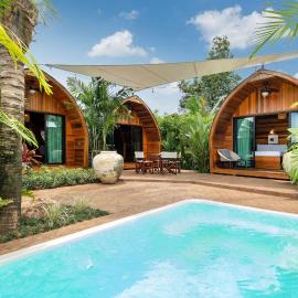 Tropical Chalet-Style 2BR Villa with Pool Pasak Paradise 2, Bangtao，位于邦涛海滩的酒店