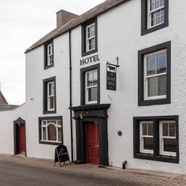 The Black Bull Hotel，位于Duns的酒店