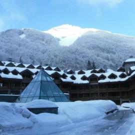 Bilocale nel Resort con terrazzo - Val di Luce，位于阿贝托内的酒店