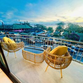 The Grand Koh Chang Hotel，位于象岛的酒店