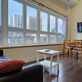Perfect Location! Quiet-Spacious-2 Bed-2 Bath，位于温莎的酒店