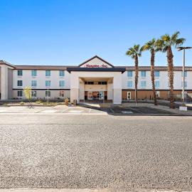 Hampton Inn by Hilton Calexico，位于Calexico的酒店