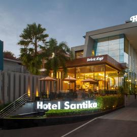 Hotel Santika Tasikmalaya，位于打横的酒店