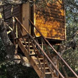 Cabaña del árbol Lavagarural，位于Villanueva del Rosario的酒店