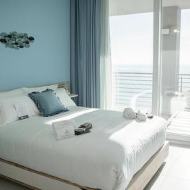 B&B Lilibeth Luxury Suites - Marina D'Arechi，位于萨莱诺的酒店