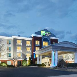 Holiday Inn Express & Suites I-26 & Us 29 At Westgate Mall by IHG，位于斯帕坦堡的酒店