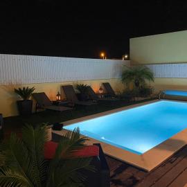 Zion guest house，位于阿尔马达的酒店