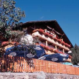 Pension Schönblick，位于坎波迪特伦斯的酒店
