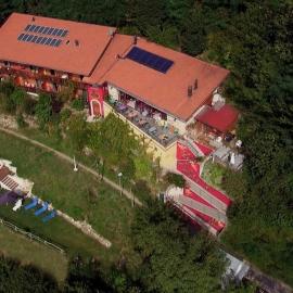 Eco Hotel Locanda del Giglio，位于洛韦雷卡布里萨卡的酒店
