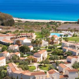 Spiagge San Pietro, a charming & relaxing resort，位于卡斯蒂亚达斯的酒店