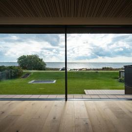 Ocean view in first row. Architectural pearl，位于德拉厄的酒店
