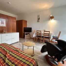 Studio confort 4 pers. à 50m des pistes, Wifi, animaux admis - FR-1-525-291，位于Superdevoluy的酒店