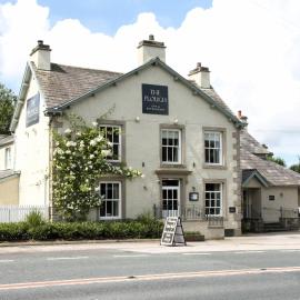 Plough Inn，位于Lupton的酒店