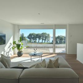 Stylisches Ferienhaus bis 6 Gäste mit einzigartigem Seepanorama，位于Ermatingen的酒店