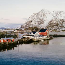 Skata Hotel Henningsvær，位于亨宁斯韦尔的酒店