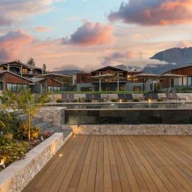 Sarana Hôtel & Spa，位于萨拉济的酒店