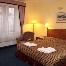 Hotel Prajer，位于Vodňany的酒店
