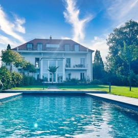 Ferienwohnung Fürst Malte Loft I Design & Pool Putbus，位于普特布斯的酒店