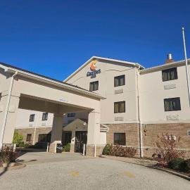 Comfort Inn Ferdinand，位于Ferdinand的酒店