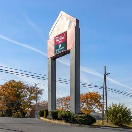 HomeTowne Studios by Red Roof Lancaster，位于兰开斯特的酒店