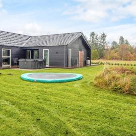 12 person holiday home in Ansager-By Traum，位于安斯艾厄的酒店