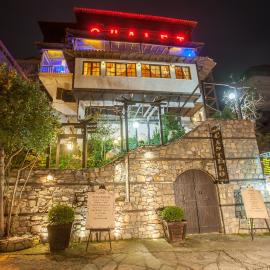 Chalet Castello，位于内奥斯潘特雷蒙纳斯的酒店