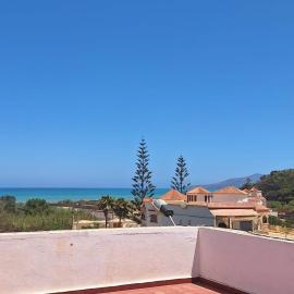 Casa olivos villa 100m de la plage，位于胡塞马的酒店