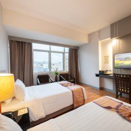 New Season Hotel
