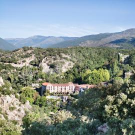 Les Pyrénées - le Grand Hôtel & le Château,位于莫利的酒店