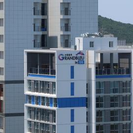 Grand Bleu Hotel & Residence，位于仁川市的酒店