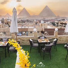 Alba pyramids view，位于开罗的酒店