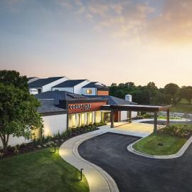 Courtyard Kansas City Overland Park/Metcalf, South of College Boulevard，位于欧弗兰帕克的酒店