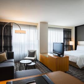 Renaissance Chicago O'Hare Suites Hotel，位于罗斯芒特的酒店