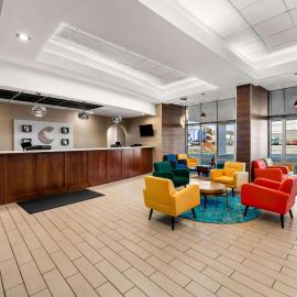 Comfort Inn & Suites Omaha Central，位于奥马哈的酒店
