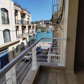 Il-Girna- Modern Seaside Accommodation，位于马尔萨斯卡拉的酒店