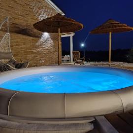 Agriturismo Frutti Antichi - Melograno，位于法诺的酒店