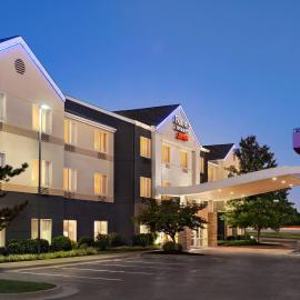 Fairfield Inn & Suites by Marriott Tulsa Central,位于塔尔萨的酒店