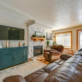 Walk to Giant Steps: Mtn Retreat w/ Hot Tub Access