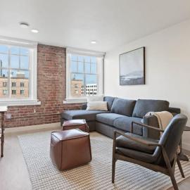 Roav Stays - J and K on Main Luxury Apartment 405，位于斯波坎的酒店